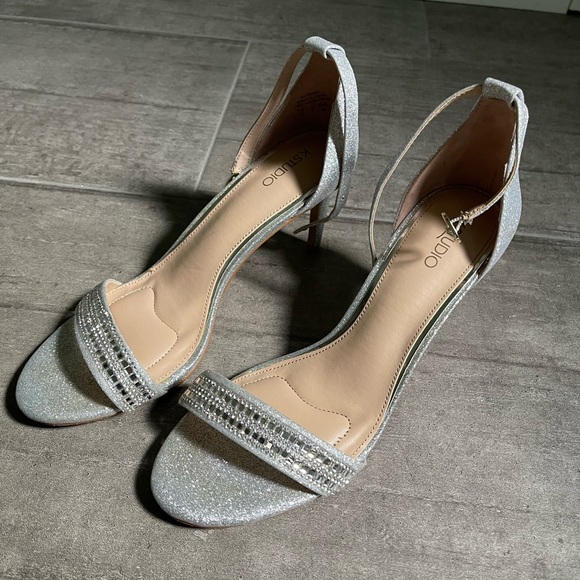 KStudio Sparkly High Heels - Picture 1 of 3